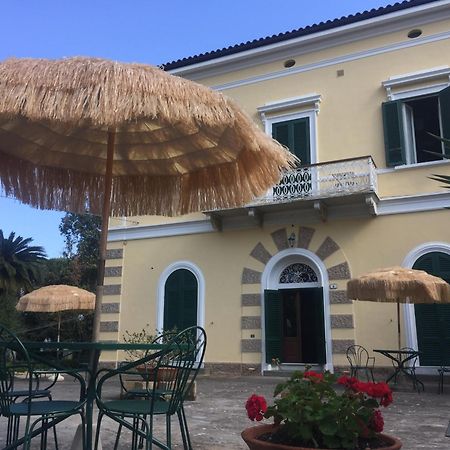 Villa Teresa Porto Azzurro Exteriör bild