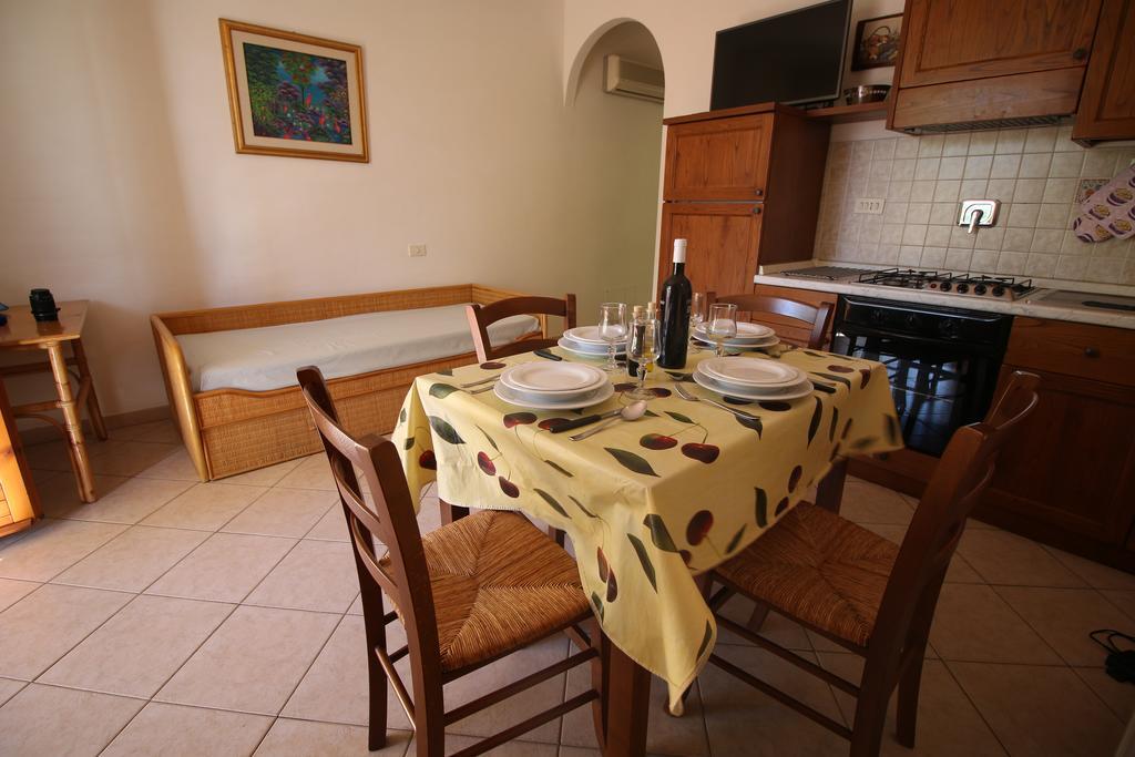 Villa Teresa Porto Azzurro Exteriör bild