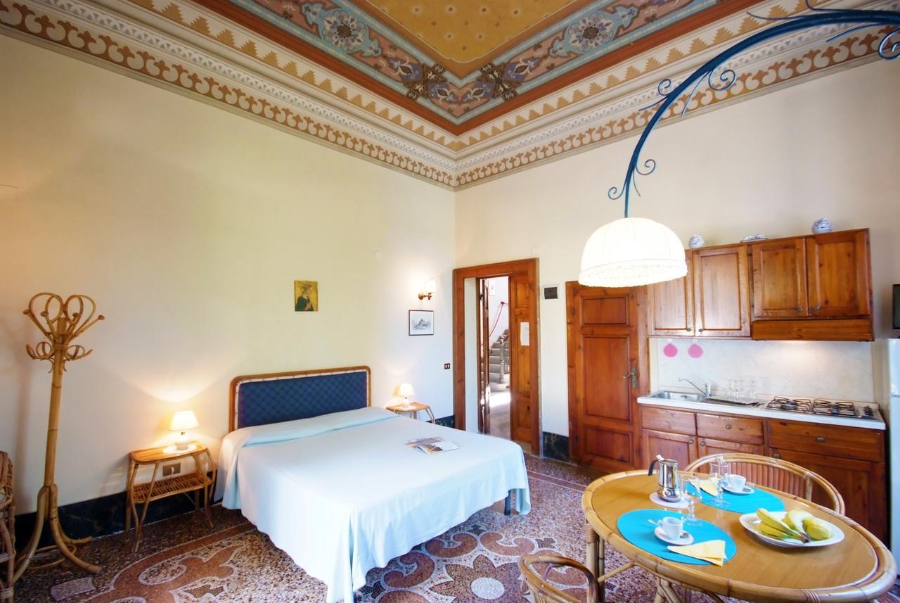 Villa Teresa Porto Azzurro Exteriör bild
